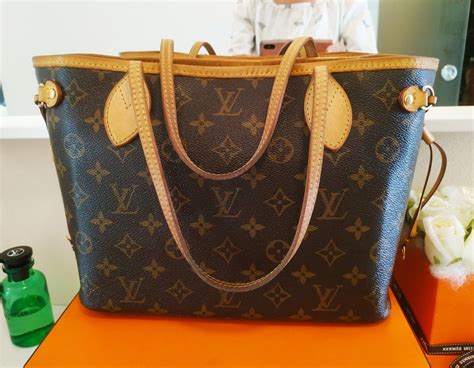 louis vuitton pay and benefits scam.